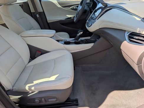 Used 2024 Chevrolet Malibu LT image 27