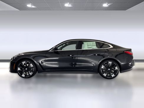 New 2026 BMW 430i w/ Premium Package image 2