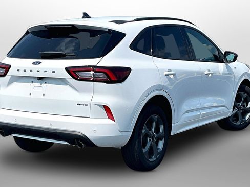 Used 2023 Ford Escape ST-Line w/ Tech Pack #1 AWD/4WD image 11