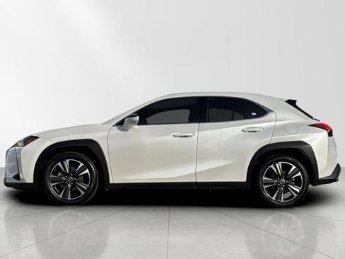 Used 2019 Lexus UX 200 image 6