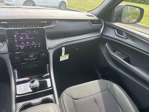 New 2026 Jeep Grand Cherokee Laredo X AWD/4WD image 19