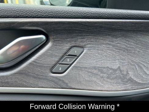 New 2025 Jeep Grand Cherokee L Limited image 18