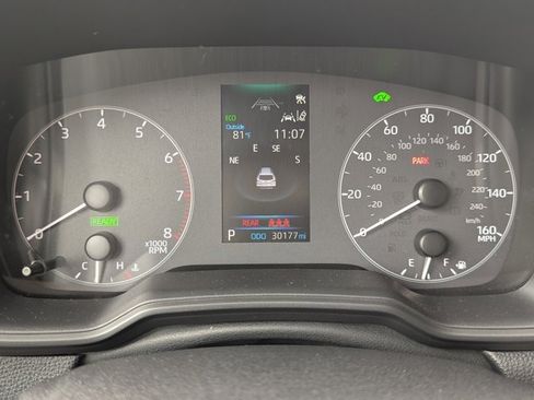 Used 2025 Toyota Corolla Cross AWD Hybrid image 23