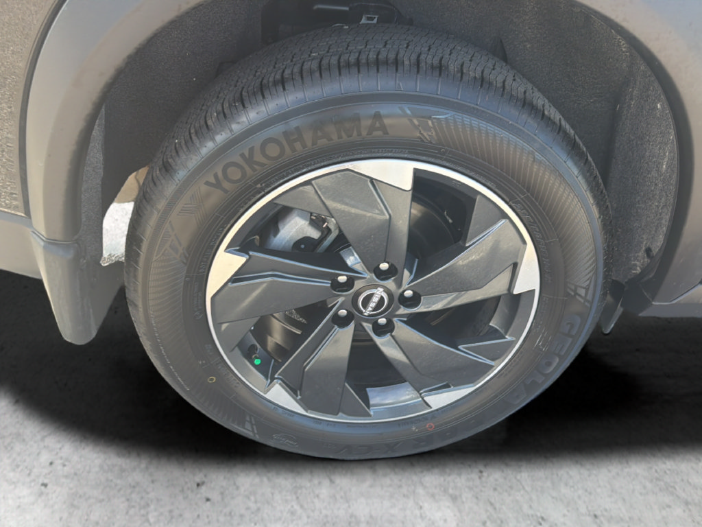Certified 2025 Nissan Rogue SV w/ SV Premium Package FWD image 56
