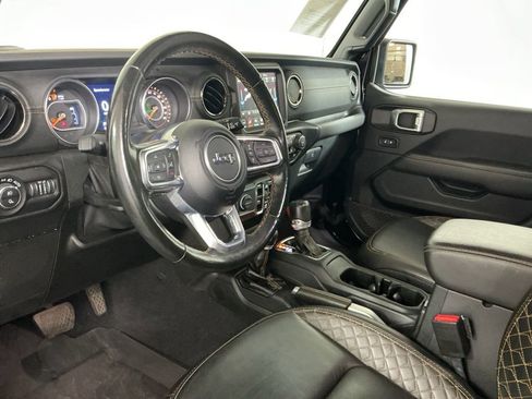 Used 2021 Jeep Gladiator Overland image 22