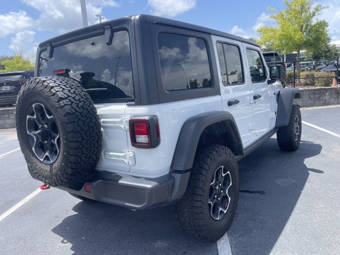 Used 2023 Jeep Wrangler Unlimited Rubicon w/ Cold Weather Group AWD/4WD image 16