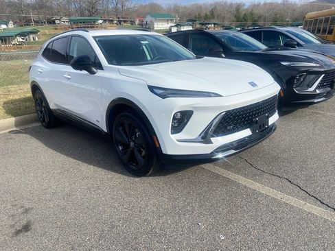 Used 2025 Buick Envision Sport Touring image 6