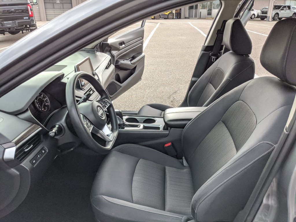 Used 2024 Nissan Altima 2.5 SV FWD image 15