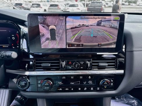 New 2026 Nissan Pathfinder Platinum AWD/4WD image 12