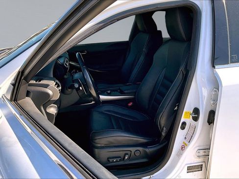 Used 2016 Lexus IS 200t RWD image 3