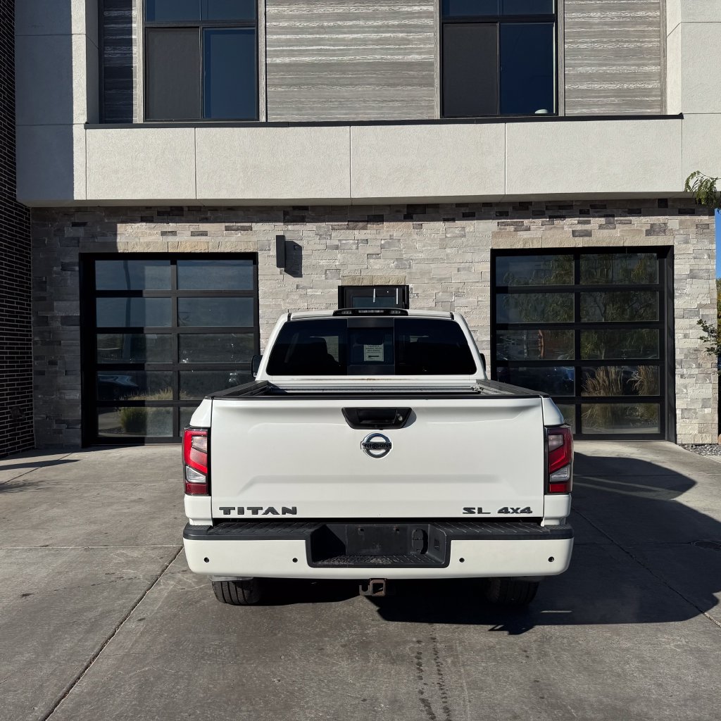 Used 2020 Nissan Titan SL w/ Moonroof Package AWD/4WD image 4