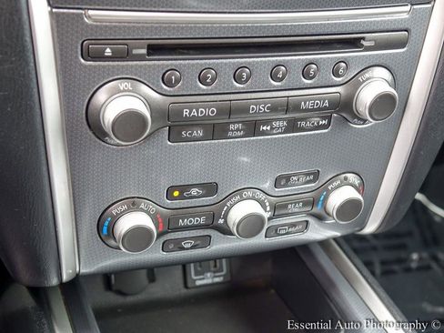 Used 2020 Nissan Pathfinder SL AWD/4WD image 20