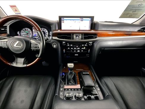 Used 2021 Lexus LX 570 4WD w/ 3rd Row & Luxury Pkg image 14