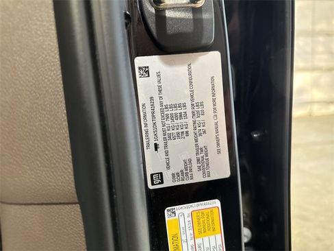 Certified 2023 GMC Yukon Denali w/ Advanced Technology Package image 34