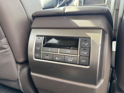 Used 2014 Lexus GX 460 w/ Premium Package AWD/4WD image 31