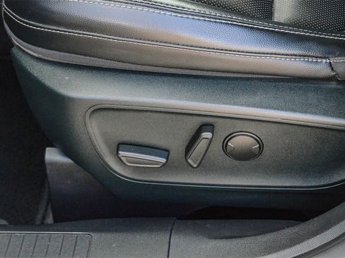 Used 2020 Ford Escape SEL image 23