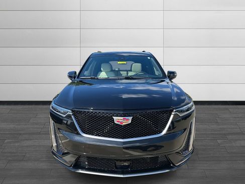 Certified 2025 Cadillac XT6 Sport w/ Technology Package image 8