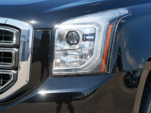 Used 2020 GMC Yukon SLT w/ Open Road Package AWD/4WD image 16