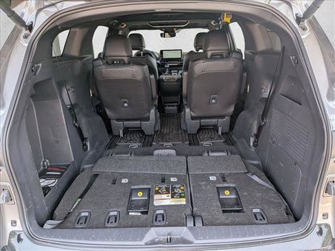 Used 2026 Toyota Sienna Limited AWD/4WD image 7