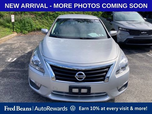 Used 2015 Nissan Altima 2.5 S w/ Power Driver Seat Package FWD image 2