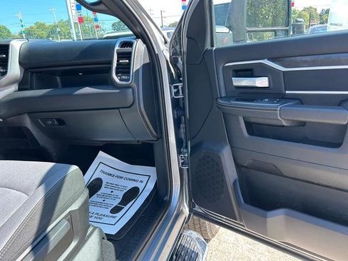 Used 2024 RAM 2500 Big Horn w/ Bed Utility Group image 29