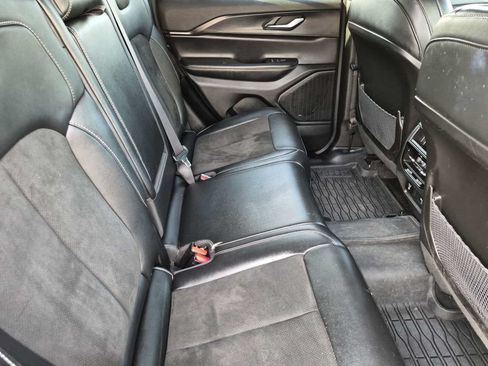 Used 2023 Jeep Grand Cherokee Altitude AWD/4WD image 29