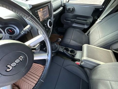 Used 2008 Jeep Wrangler Unlimited Sahara w/ Dual Top Group image 3