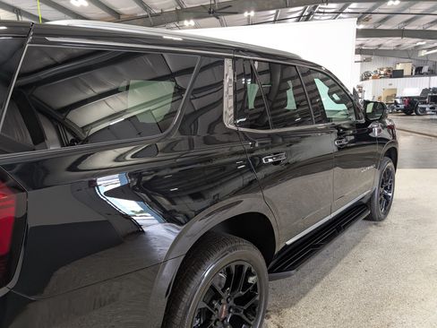 Used 2026 GMC Yukon Denali AWD/4WD image 3