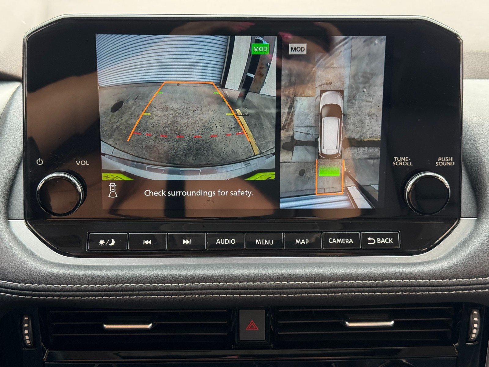Used 2023 Nissan Rogue Platinum FWD image 26