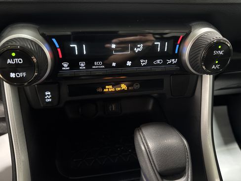 Used 2025 Toyota RAV4 LE image 20