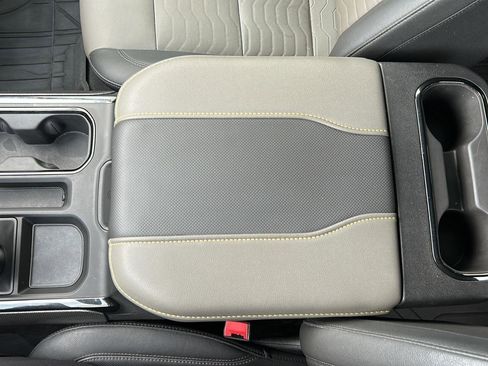 Used 2023 Chevrolet Silverado 1500 ZR2 image 18