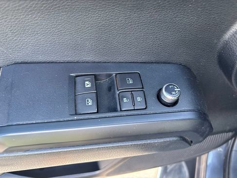 Used 2016 Toyota Tacoma SR RWD image 14