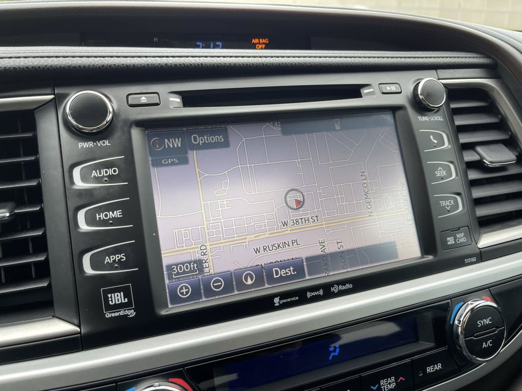 Used 2016 Toyota Highlander Limited FWD image 37