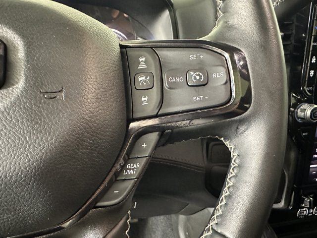 Used 2025 RAM 2500 Limited AWD/4WD image 16