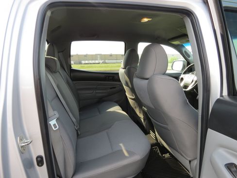 Used 2012 Toyota Tacoma PreRunner w/ TRD Off-Road Pkg image 33