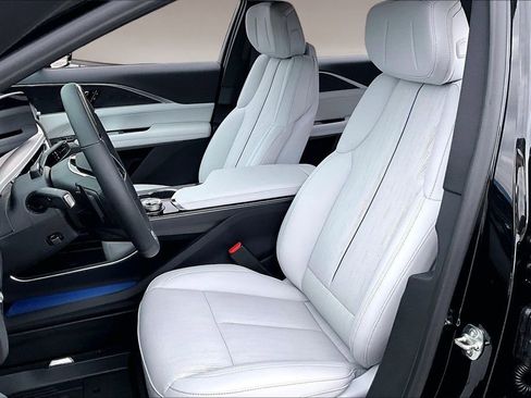 New 2026 Cadillac Lyriq Sport w/ LPO, Floor Liner Package image 9