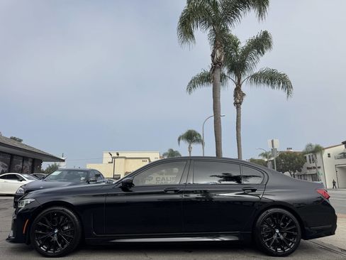 Used 2020 BMW 740i w/ M Sport Package image 2