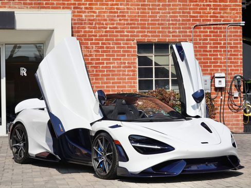 Used 2022 McLaren 765LT RWD image 42
