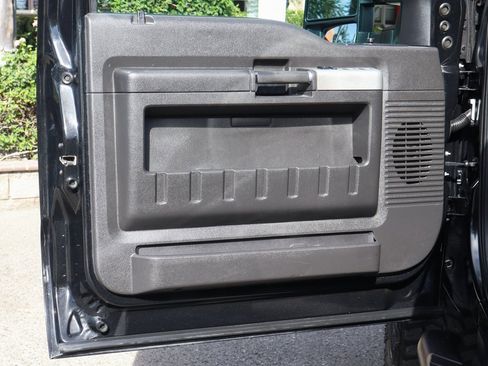 Used 2013 Ford F250 Lariat w/ FX4 Off Road Pkg image 16