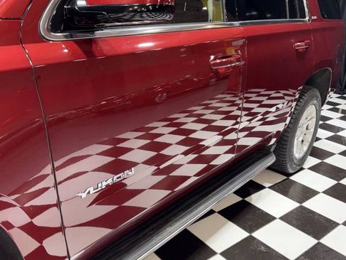 Used 2018 GMC Yukon SLE w/ HD Trailering Package image 10