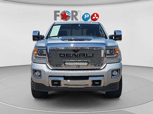 Used 2019 GMC Sierra 3500 Denali w/ Duramax Plus Package AWD/4WD image 8