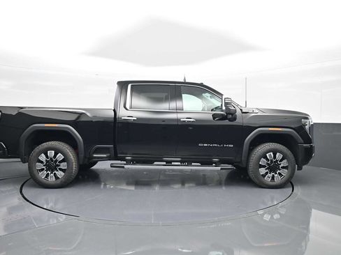 New 2025 GMC Sierra 2500 Denali w/ Denali Reserve Package image 9