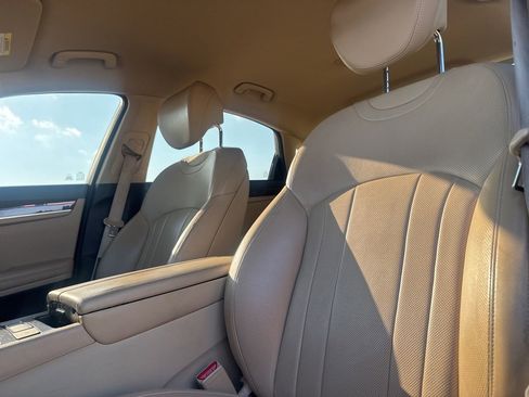 Used 2019 Genesis G80 3.8 RWD image 39