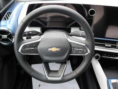 New 2026 Chevrolet Equinox EV LT image 13