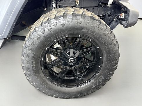 Used 2021 Jeep Wrangler Unlimited Sport image 32