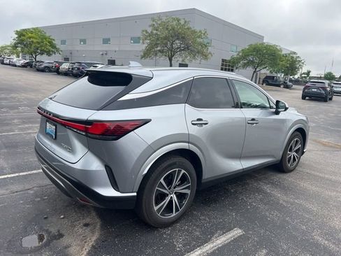 Used 2023 Lexus RX 350h w/ Accessory Package (2T) AWD/4WD image 3