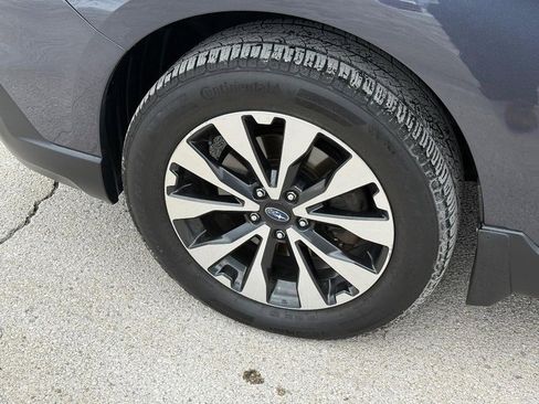 Used 2017 Subaru Outback 2.5i Limited image 10