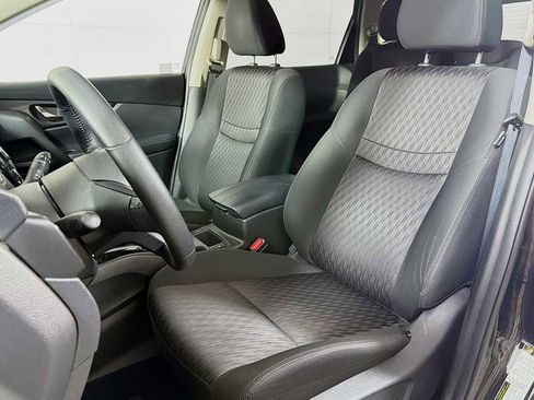 Certified 2019 Nissan Rogue SV image 16