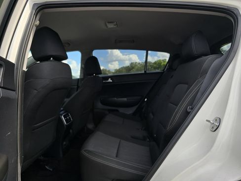 Used 2022 Kia Sportage LX FWD image 16
