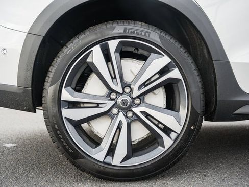 New 2026 Volvo V60 B5 Cross Country Plus w/ Protection Package Premier image 20